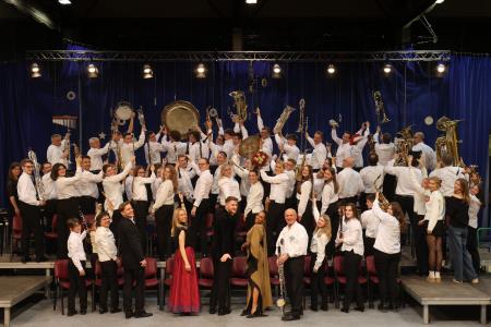 STOLETJE NAVDIHA 50. božično novoletni koncert Godbe Cerknica 91 Foto Ljubo Vukelič